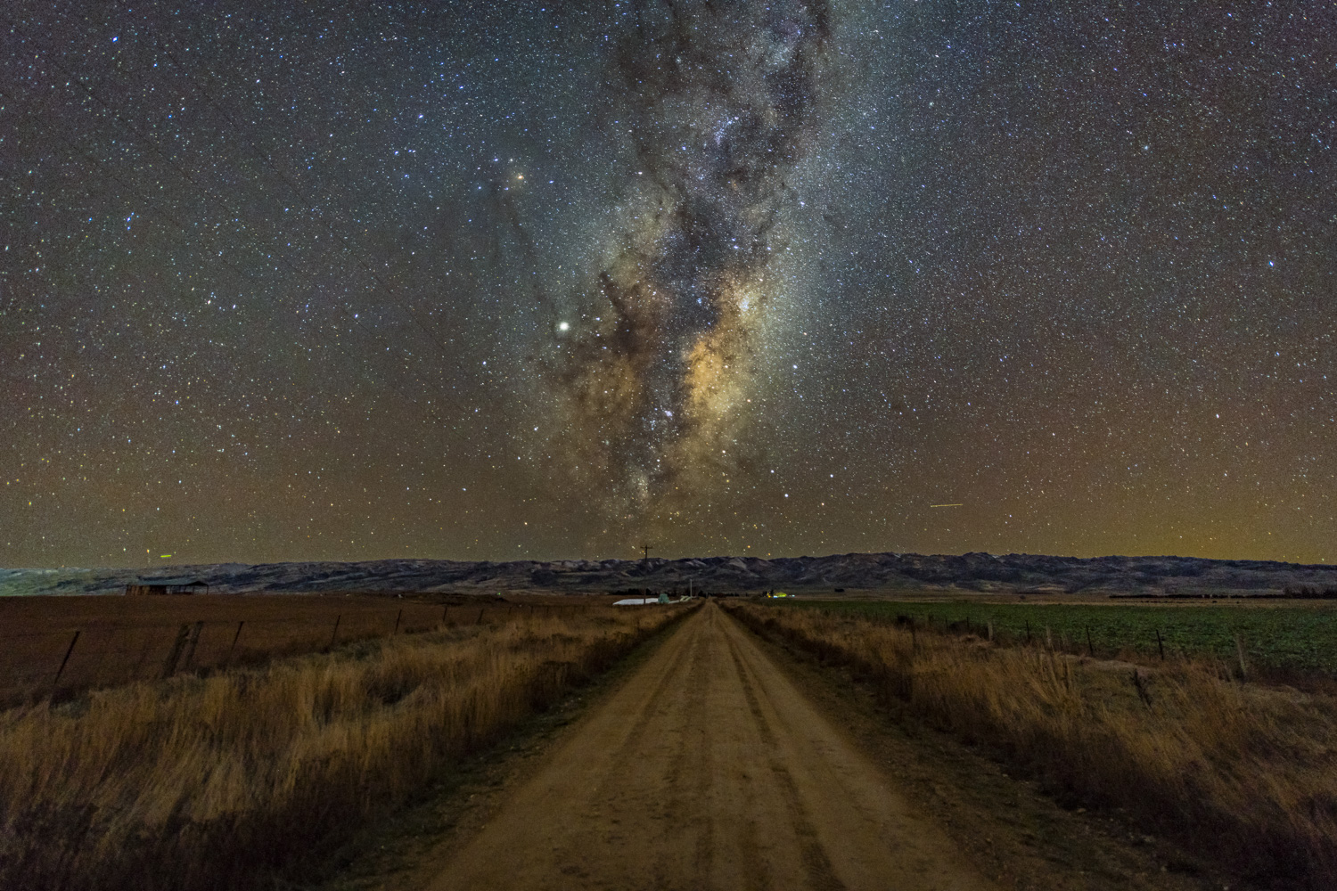 Long straight gravel roads, creased mountain ranges in the distance and the most beautifully crisp and clear night sky. It really doesn’t get much better than the Ida Valley - Authentic As