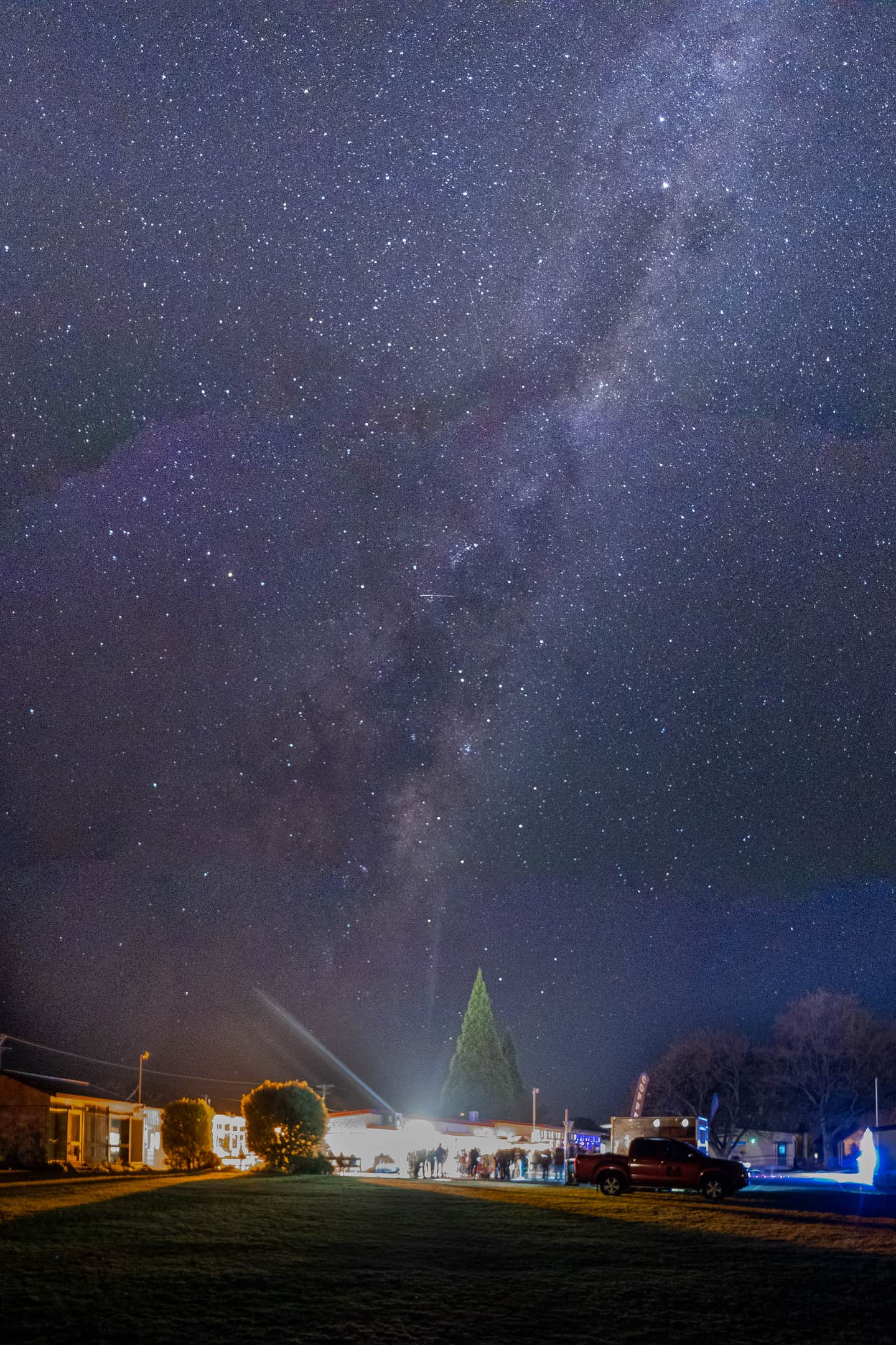 Milky Way standing over crowds gathering for the Clyde School Matariki celebration